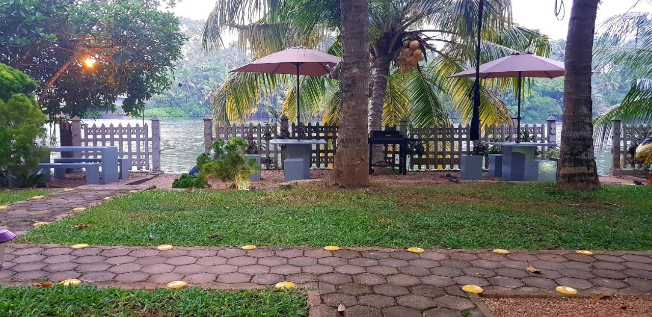 Luvi Lucas River Side Weligama Exterior foto